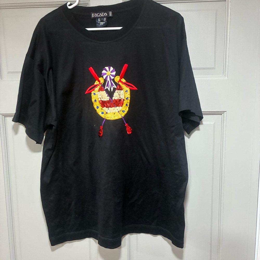 Escada WomenT-Shirt size 10‎ Black with Embroidered Graphic Short Sleeves Casual